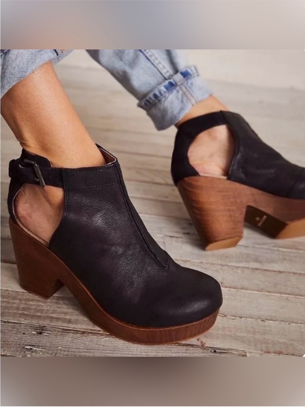 Free People Size 9/39 Amber Orchard Clogs black Leather, wooden platform
